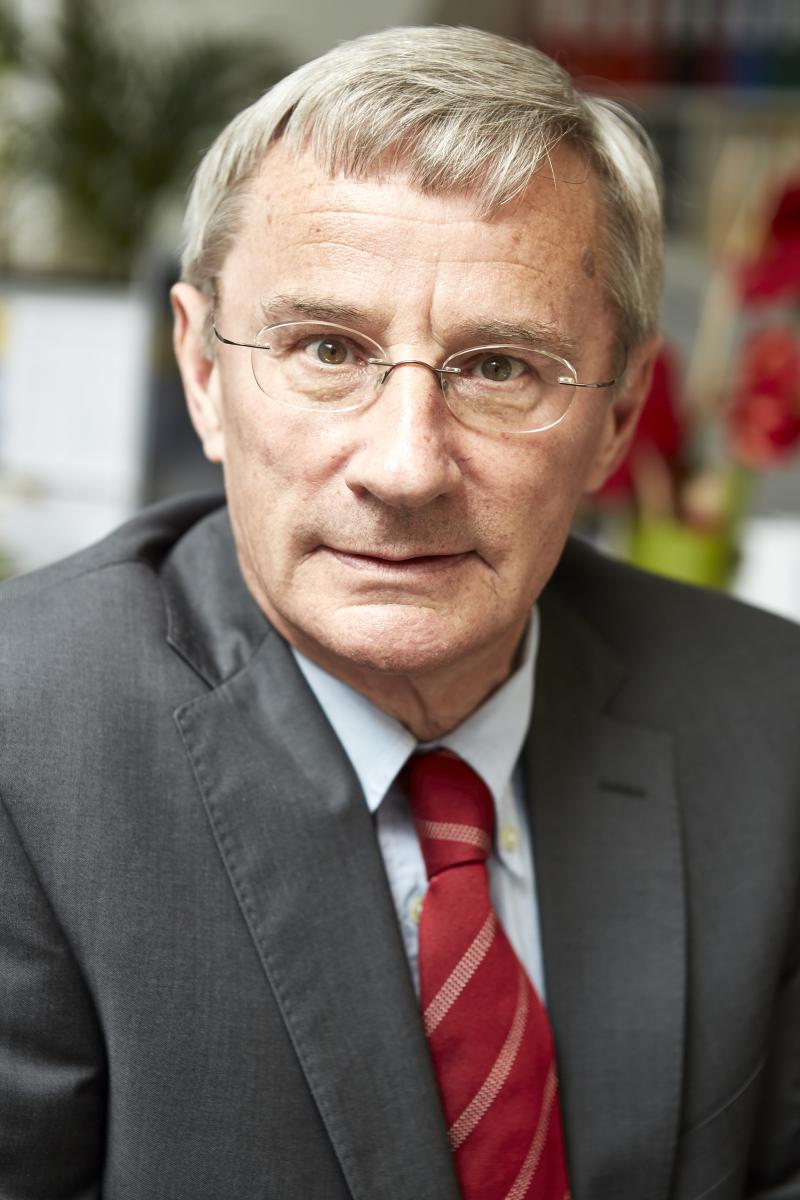Dr. Gerhard Hartmann